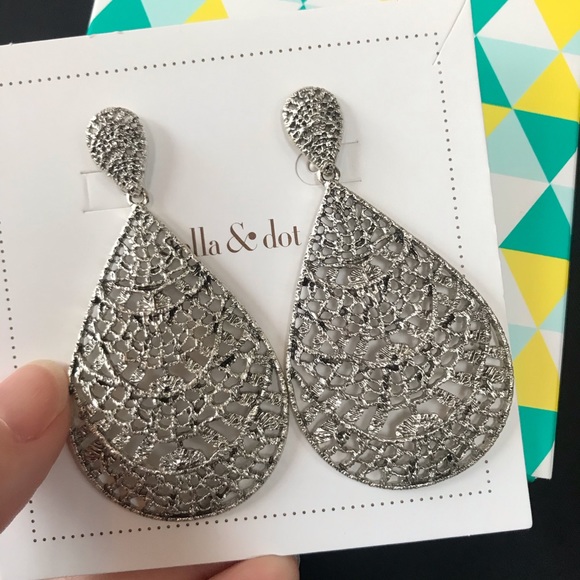 Stella & Dot - Thea Lace Chandeliers - Picture 3 of 3